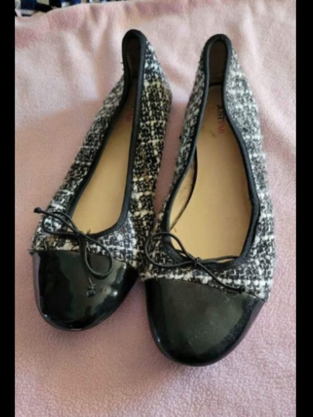 Womens size 9 black and white flats